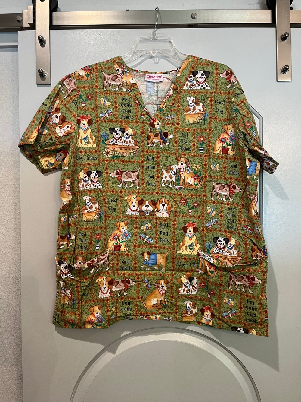 Cherokee Green Dog-Print V-Neck Scrub Top. GUC!